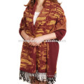 Jacquard en soie avec foulards pashmina en gomme